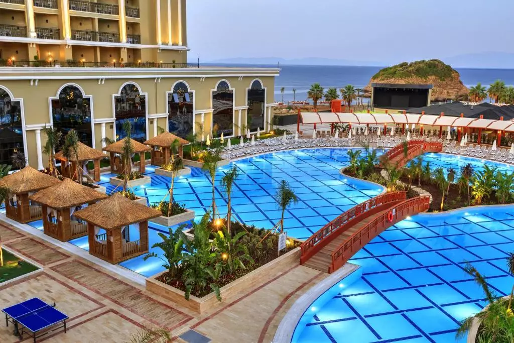 سانیس افس رویال